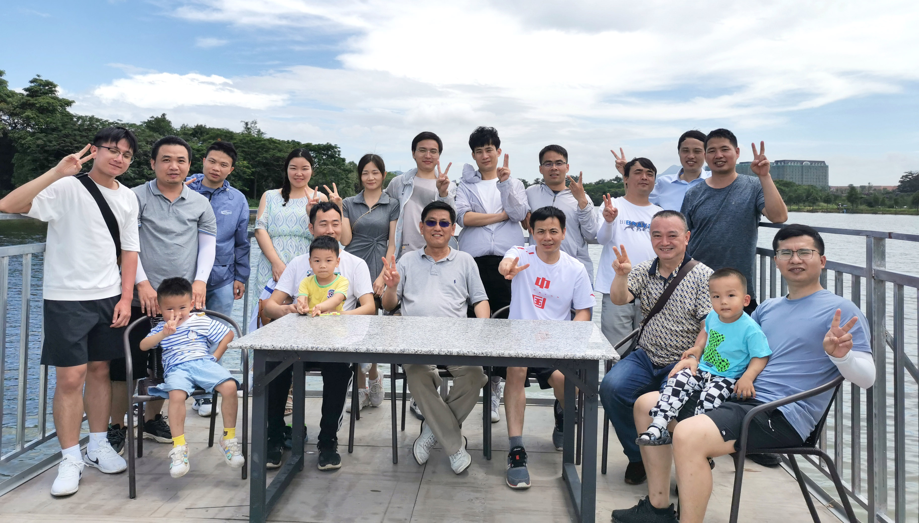 2022年5月钓趣横生·欢乐无限——15vip太阳成科技组织员工垂钓团建活动     2022年5月29日